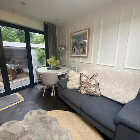 The Stables Templenewsam 公寓 *